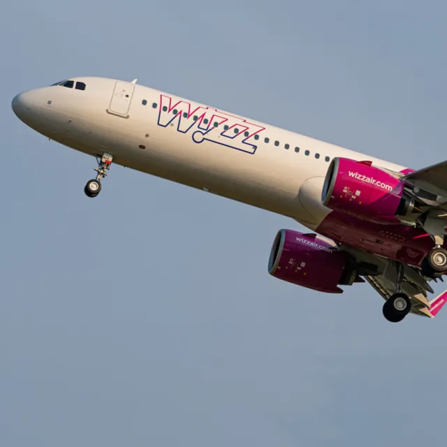 WIZZ Air sq